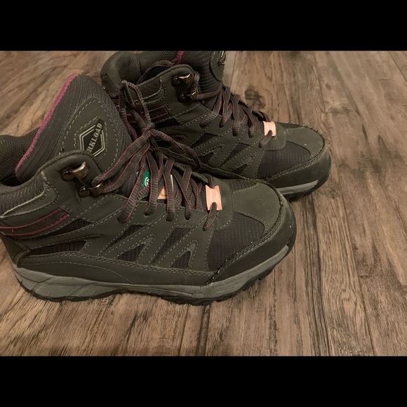 Shoes - Women’s Steel Toe Shoes